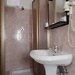 Hotel Capriolo 3*