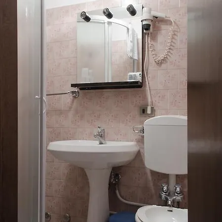 Capriolo Hotel 3*