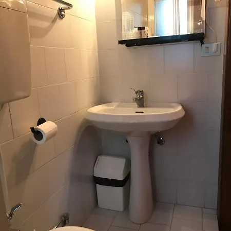 Hotel Capriolo 3*