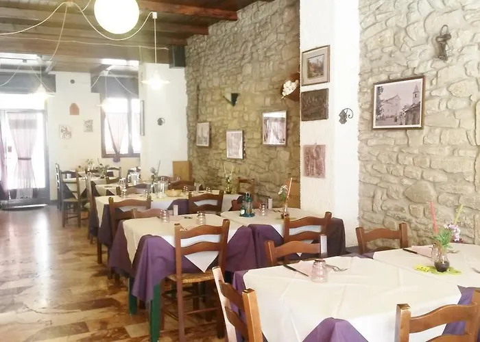 Отель Capriolo 3*